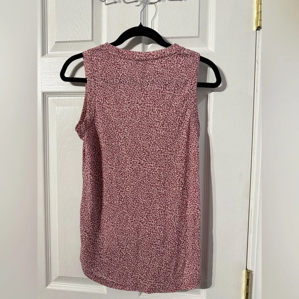 Athleta Leopard Print Pink Sleeveless Muscle Tee (XS) - Picture 14 of 16